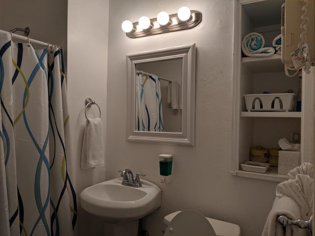 | Suite Dreams Inn by the beach