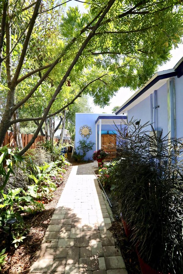 | Fantasy Island Inn, Caters to Men