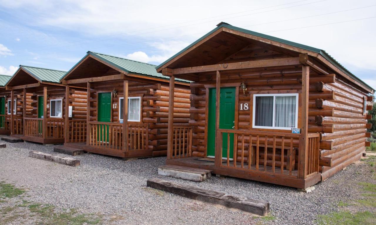 | Bryce Gateway inn Cabins