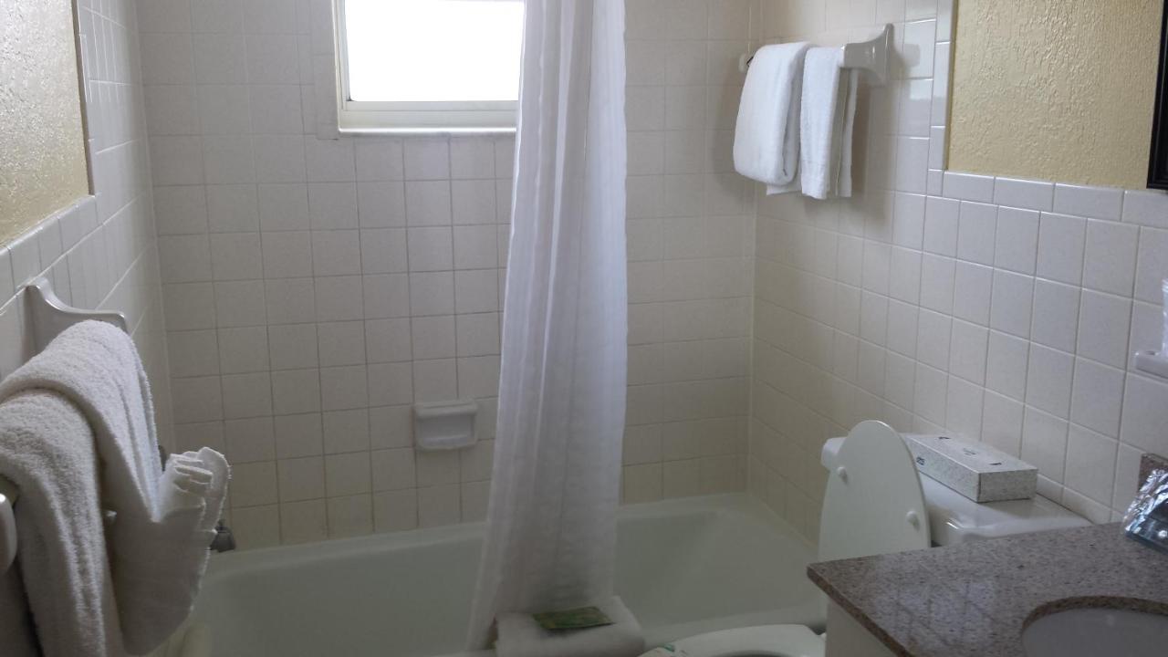 King Studio - Gulf Front at Shoreline Island Resort - Exclusively Adult