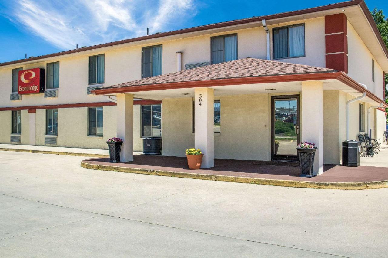 | Econo Lodge Lansing - Leavenworth
