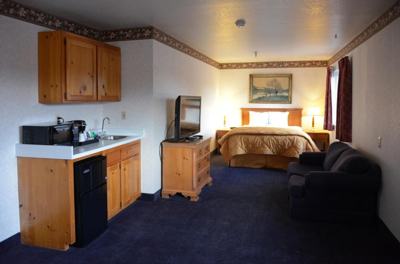 Standard Queen Room at Cherry Orchard Inn