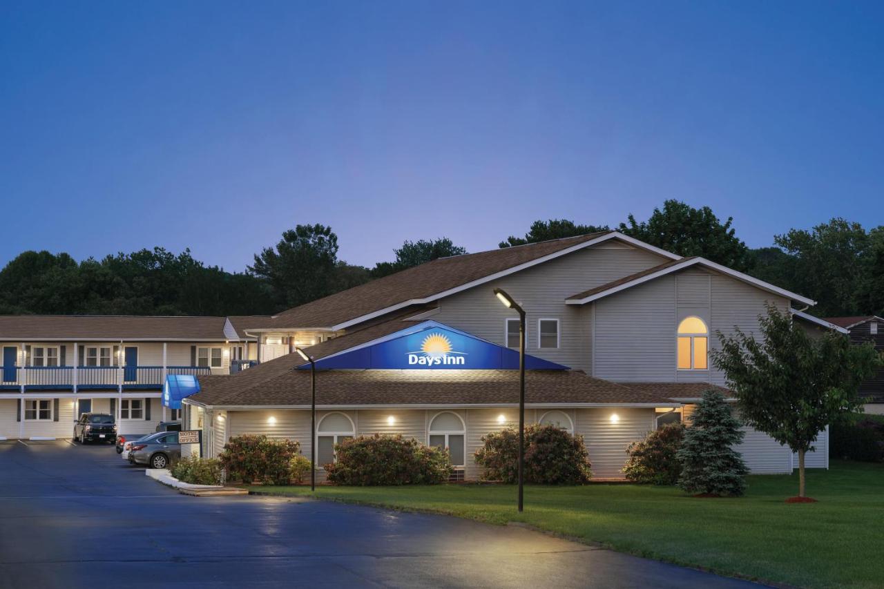| Days Inn by Wyndham Middletown/Newport Area