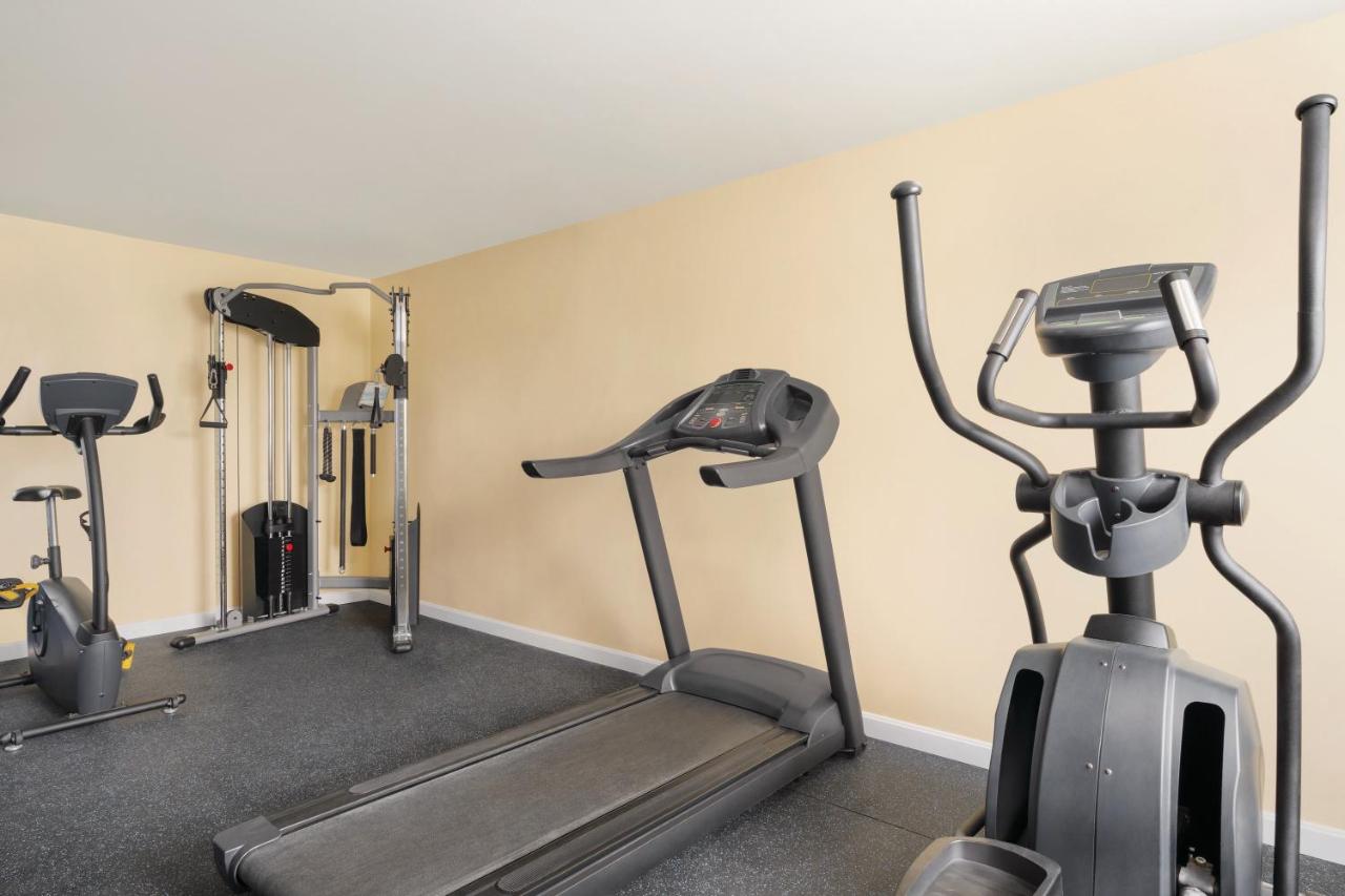 | Days Inn by Wyndham Middletown/Newport Area
