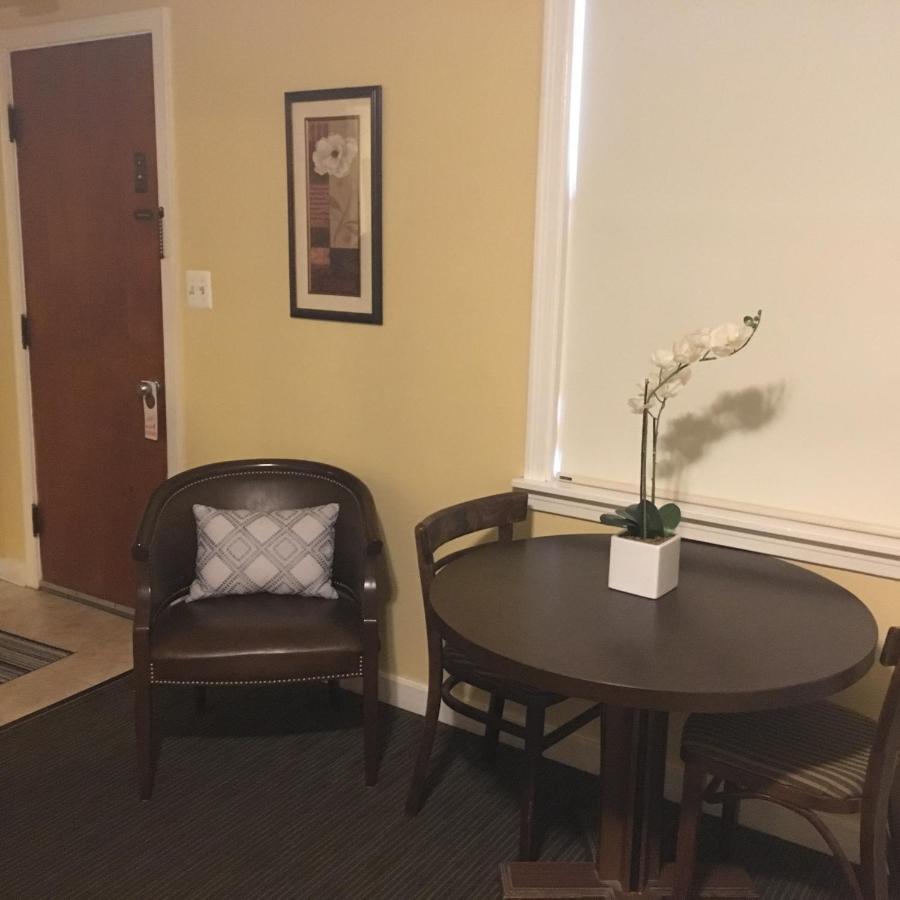 | Clarence Inn Extended Stay