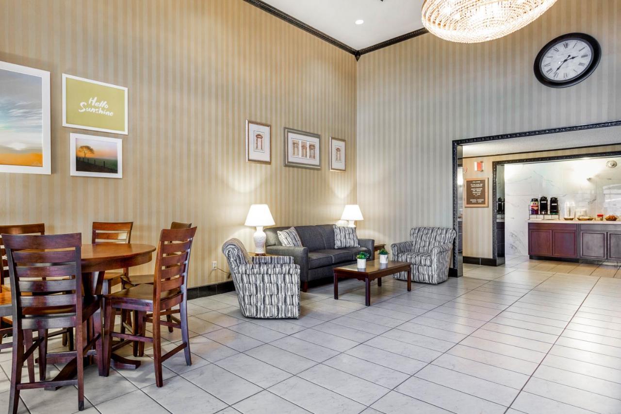 | Days Inn by Wyndham Westminster