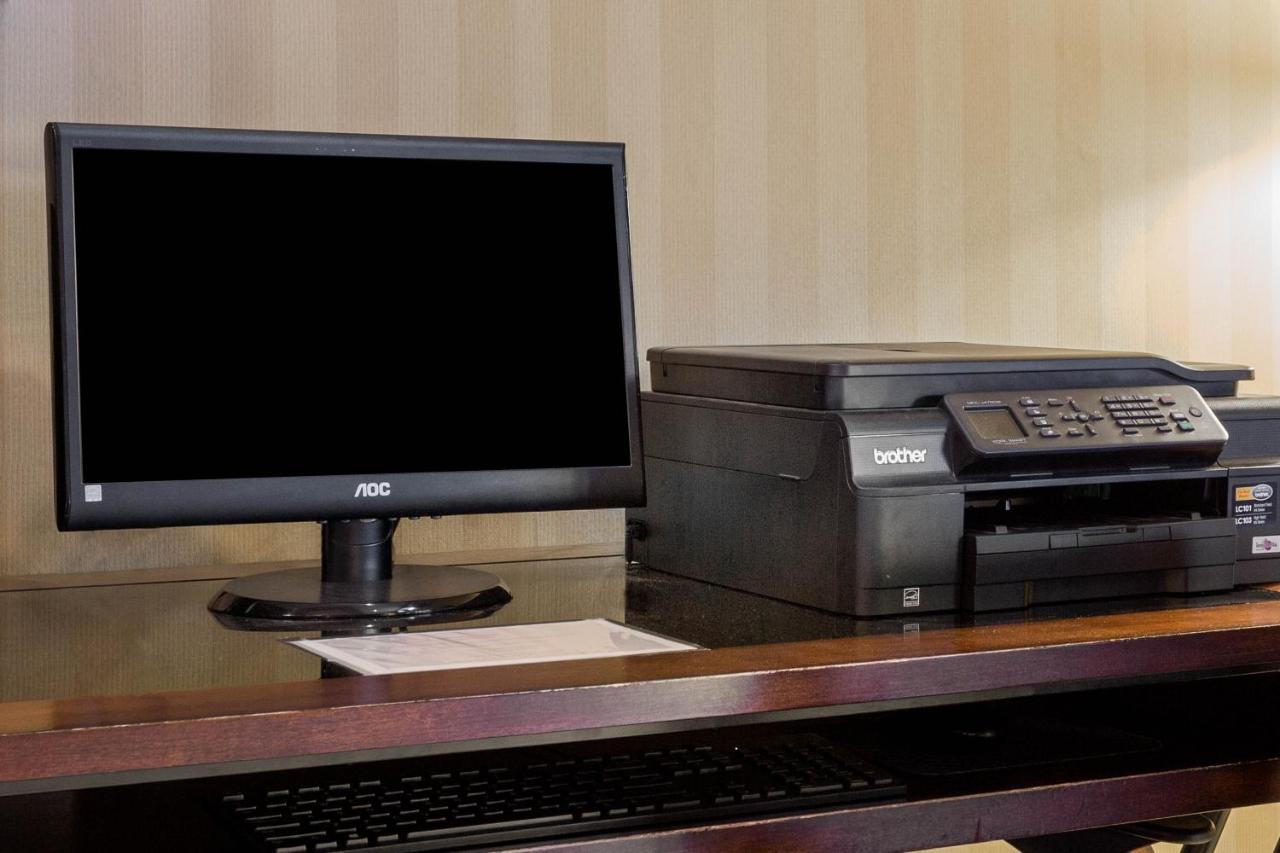| Days Inn by Wyndham Westminster