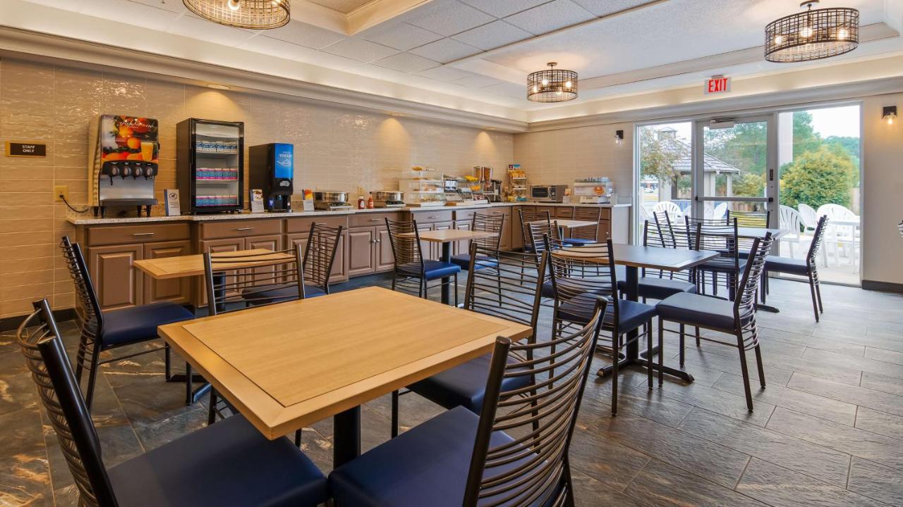 | Best Western Plus Hudson I-94