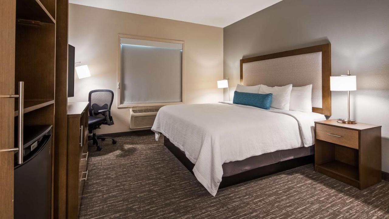| Best Western Plus Hudson I-94