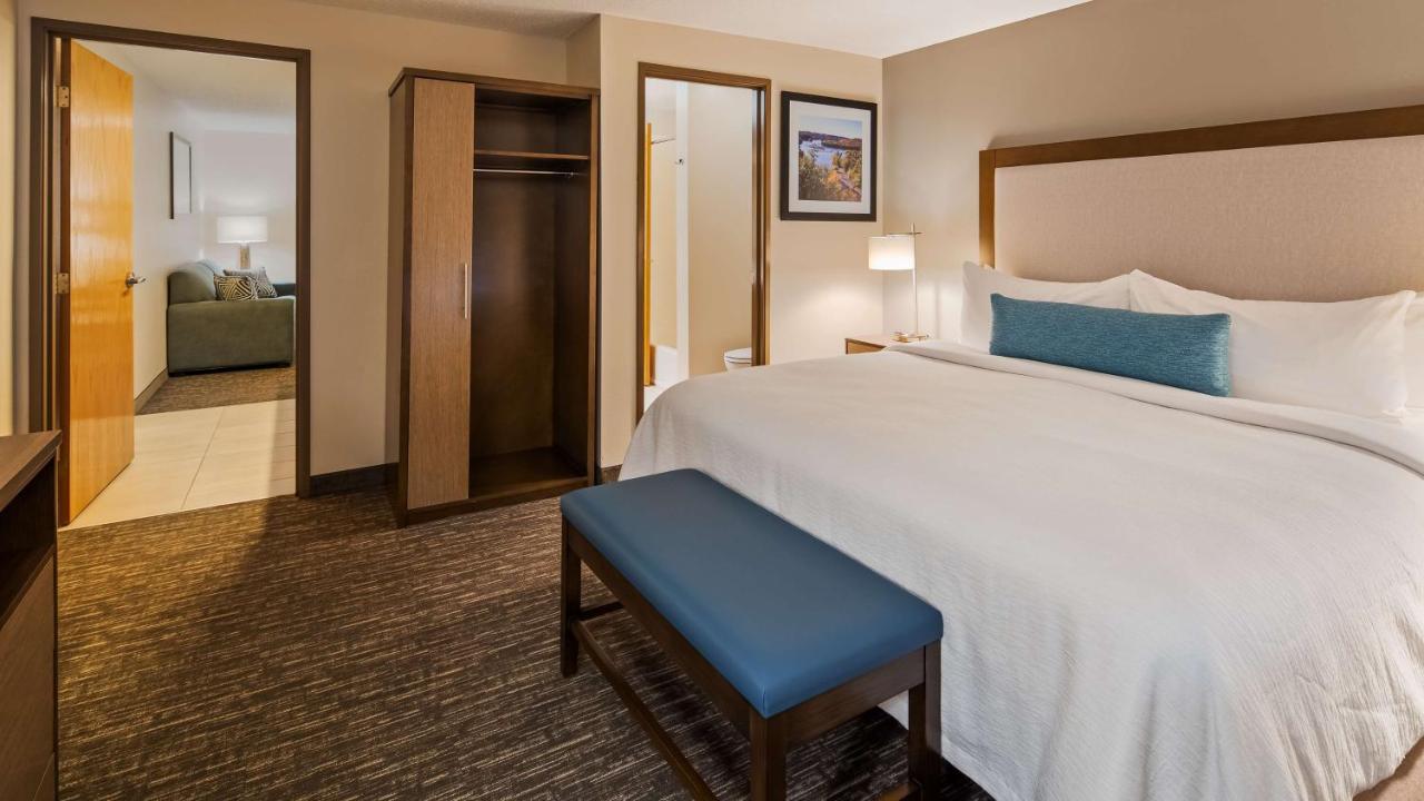 | Best Western Plus Hudson I-94