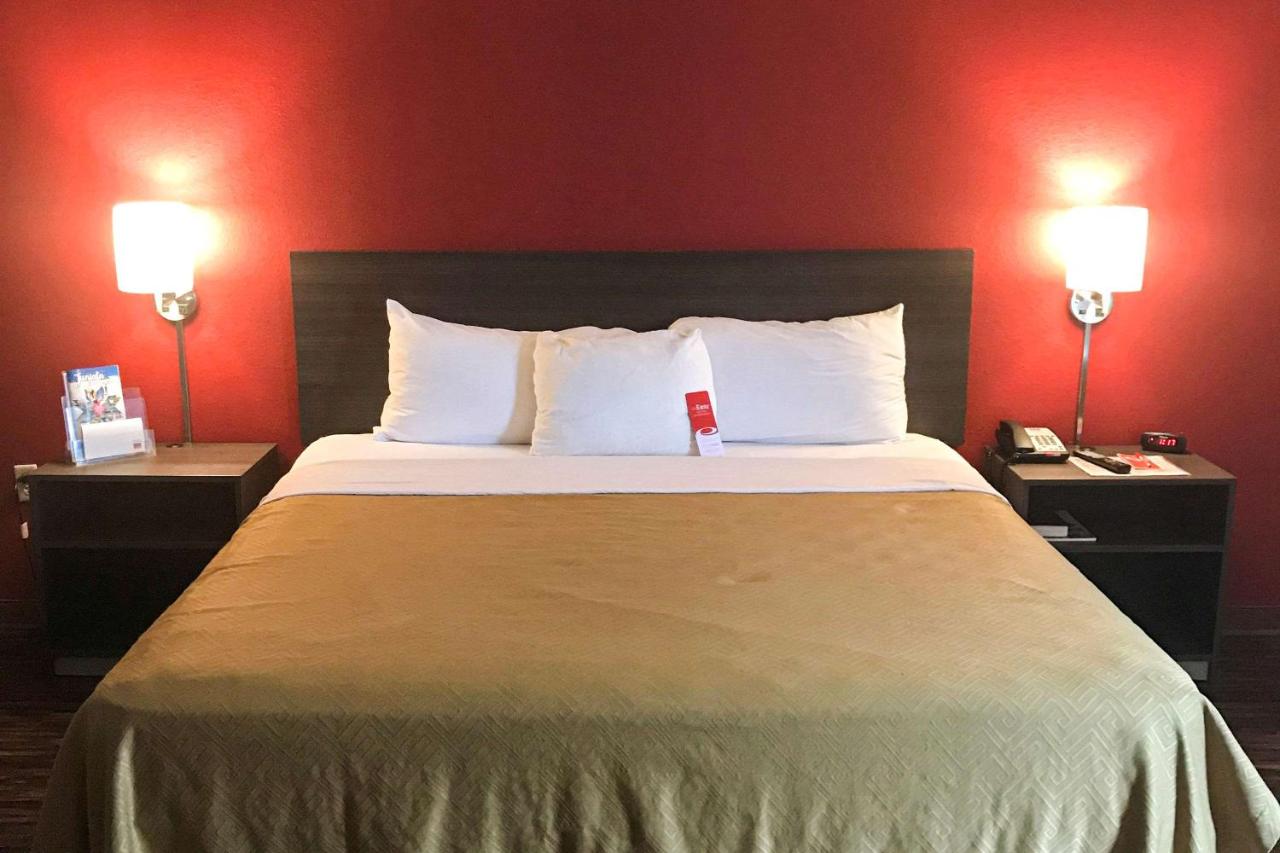 | Econo Lodge Mifflintown