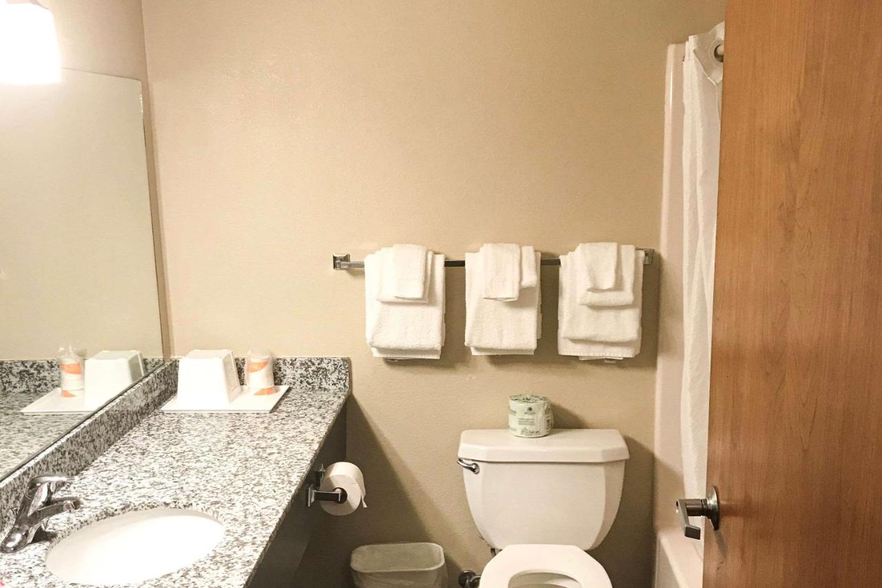 | Econo Lodge Mifflintown