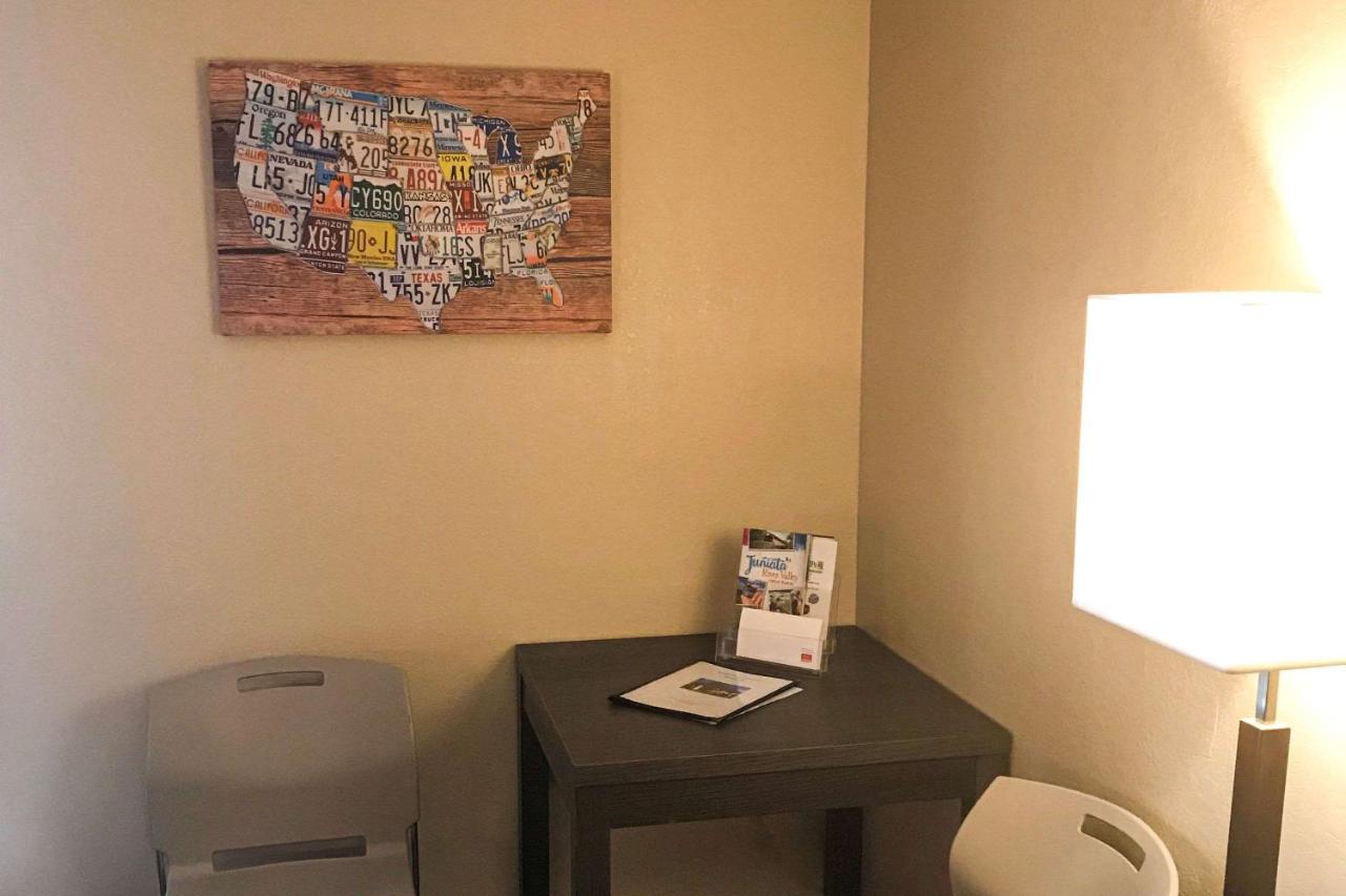 | Econo Lodge Mifflintown