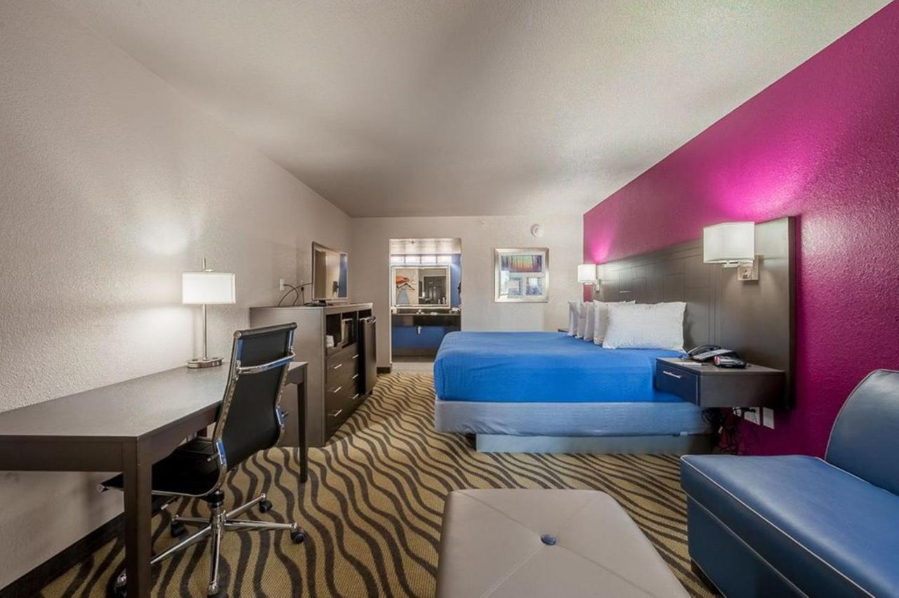 | Stratford House Inn