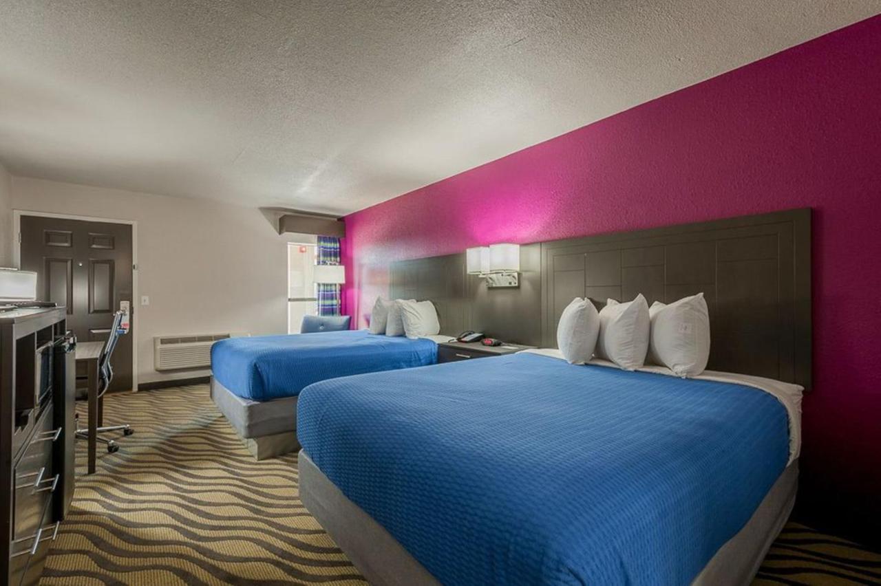 | Stratford House Inn