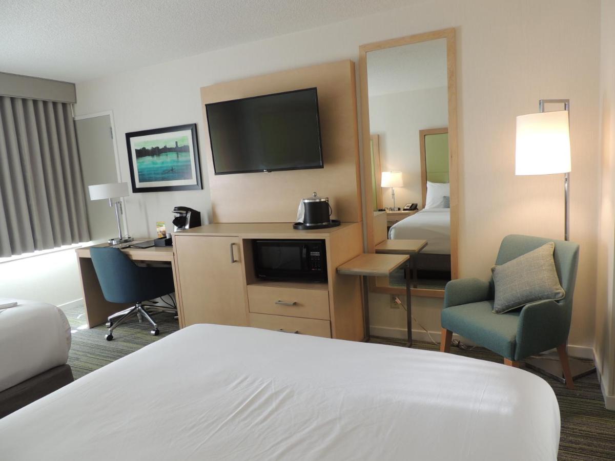 Deluxe Two Queen Room at The Inn at Longwood Medical