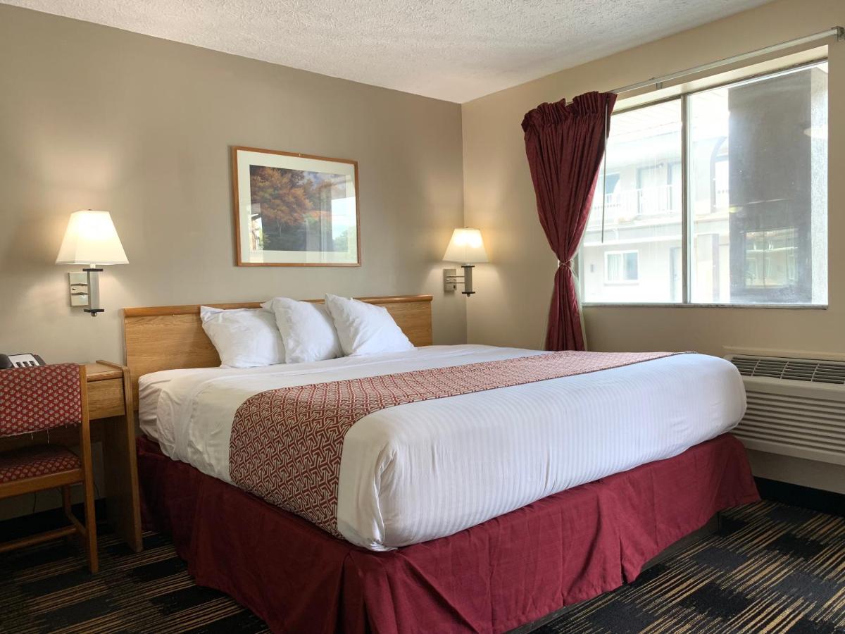  | Sandusky Inn