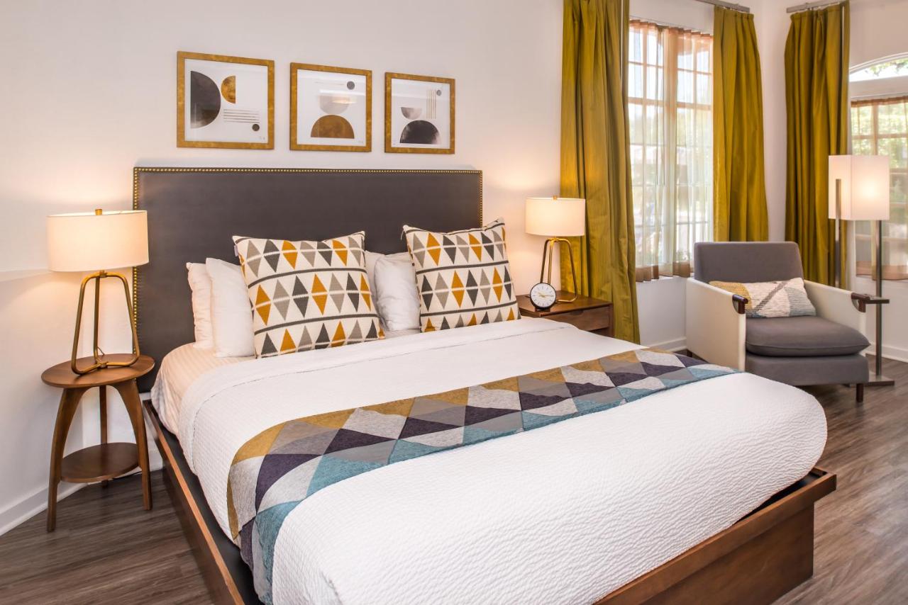 King Room - Disability Access at Wine Valley Inn