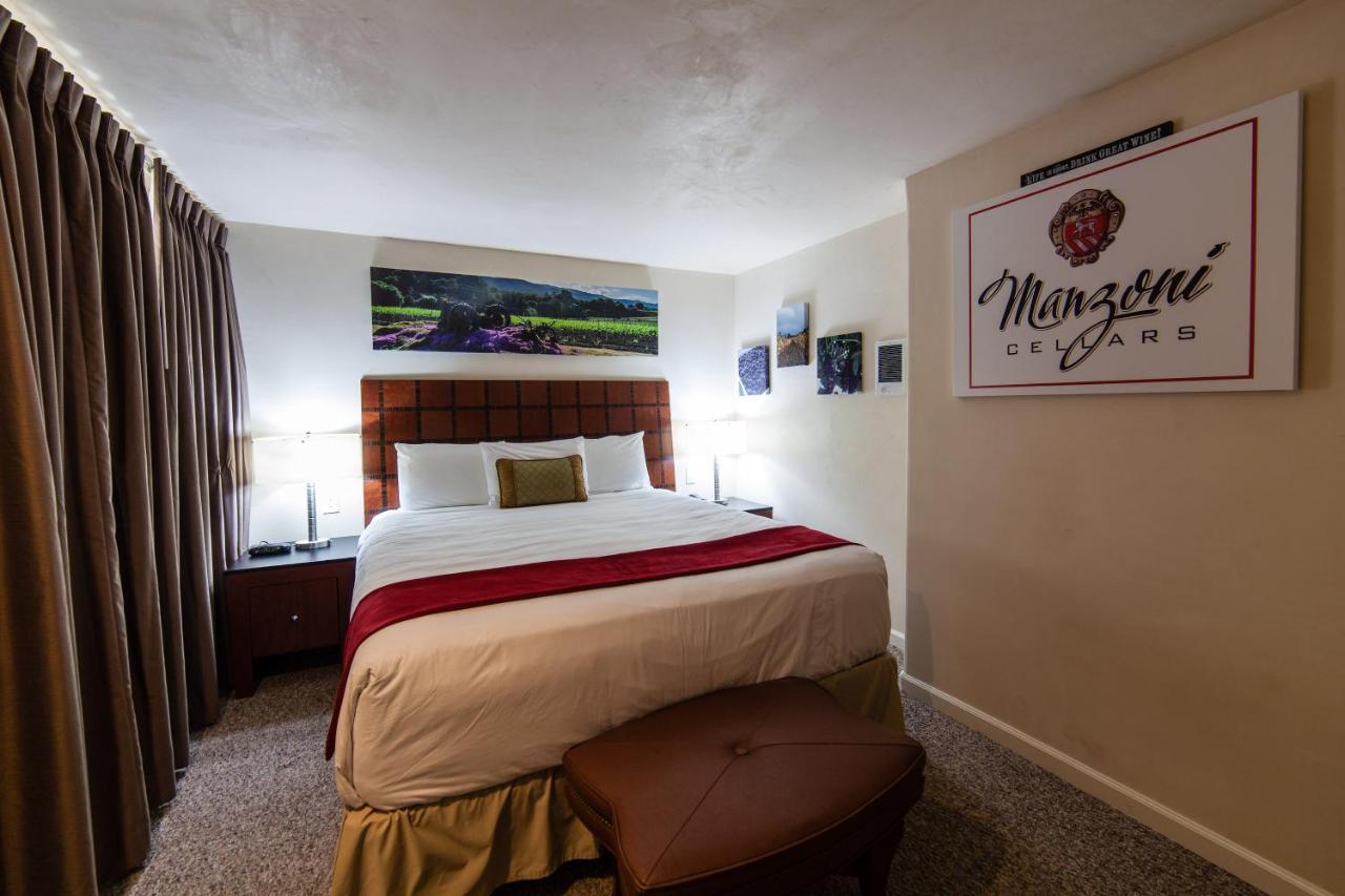  | The Vendange Carmel Inn & Suites
