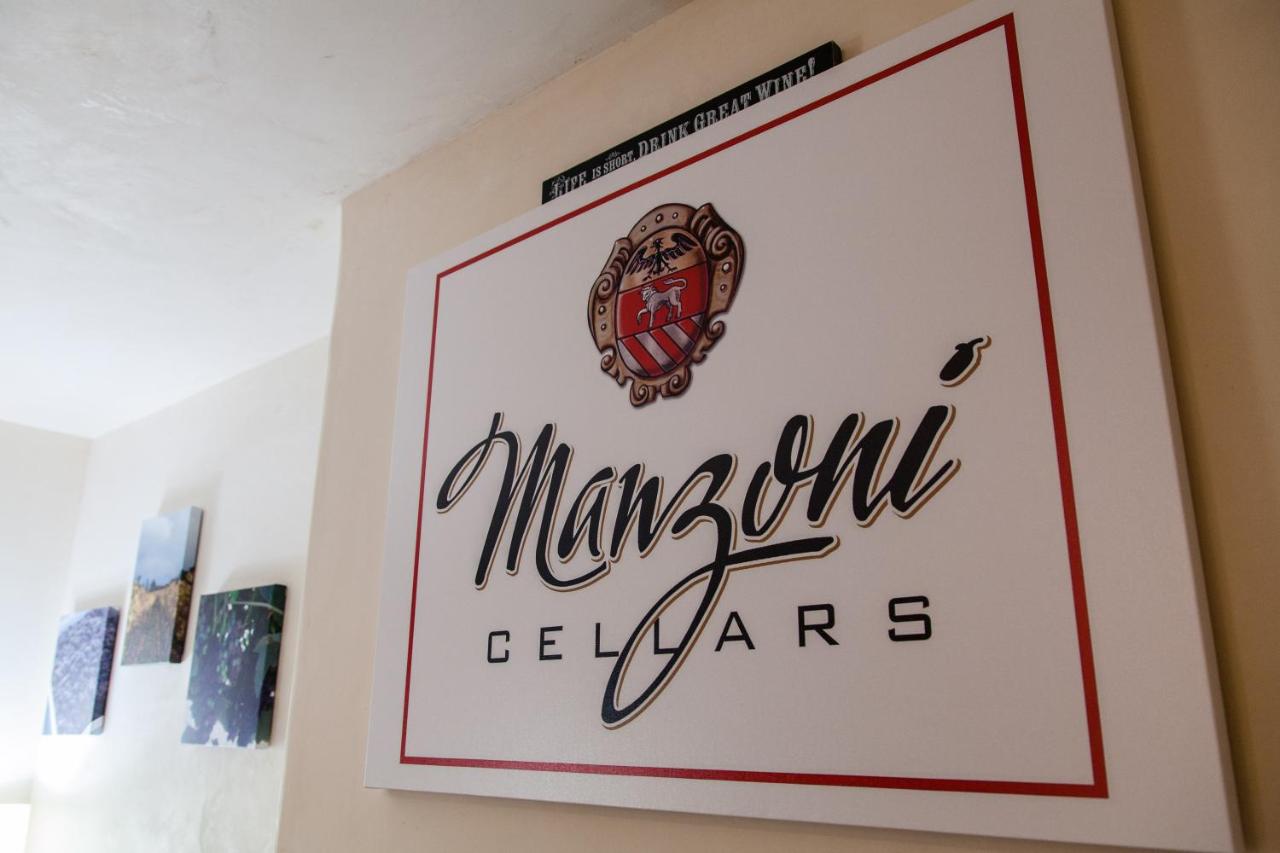  | The Vendange Carmel Inn & Suites