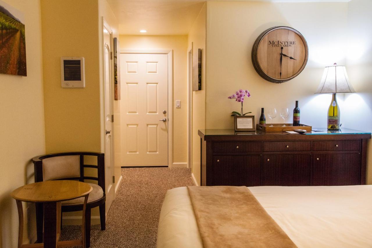  | The Vendange Carmel Inn & Suites