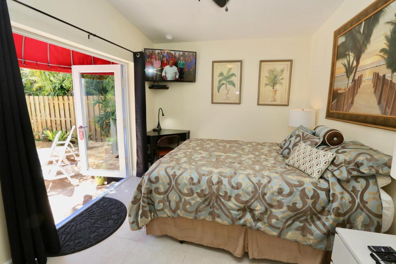 | Fantasy Island Inn, Caters to Men