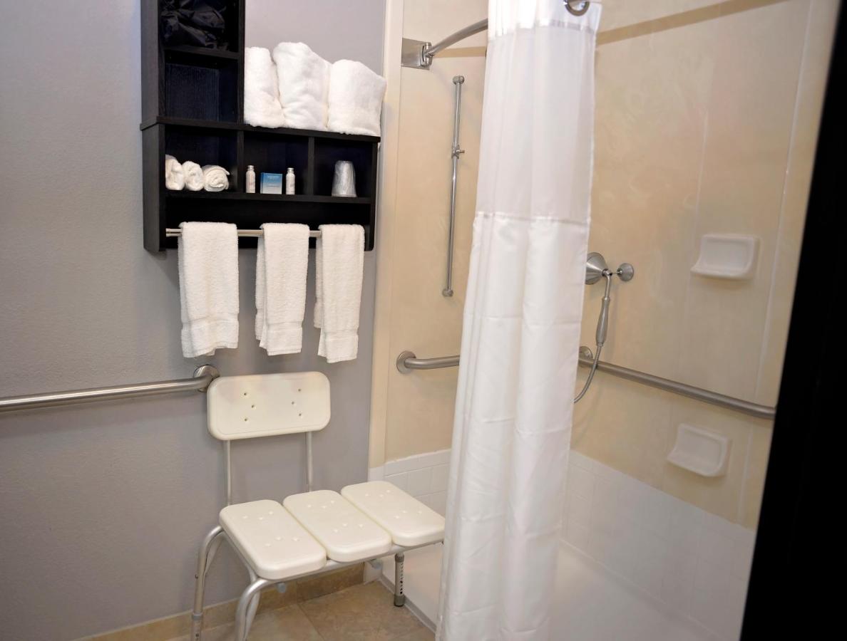 Queen Room with Two Queen Beds with Roll-In Shower - Disability Access/Non-Smoking at Comfort Inn & Suites Carrollton