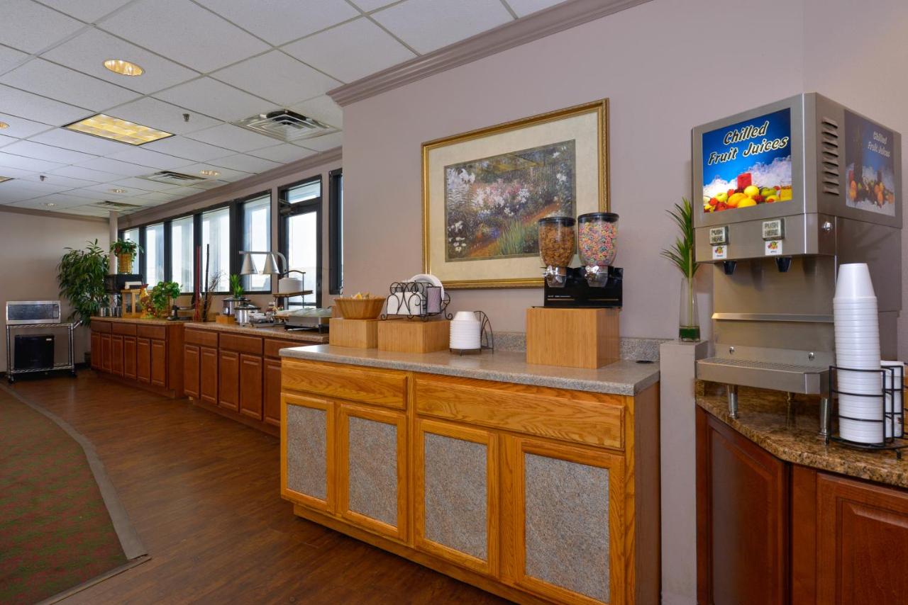  | Lamplighter Inn-South