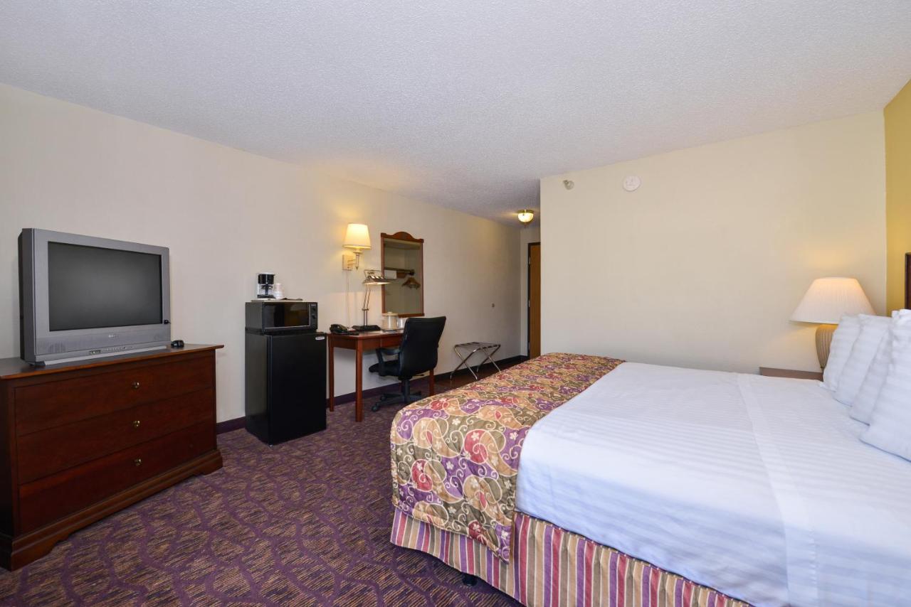  | Lamplighter Inn-South