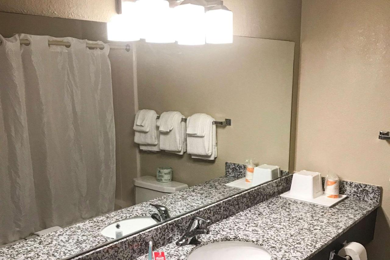 | Econo Lodge Mifflintown