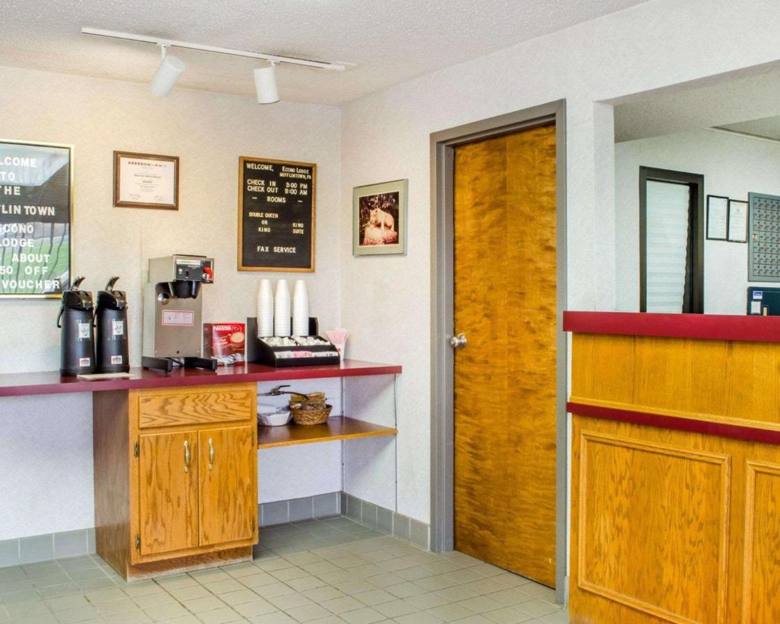 | Econo Lodge Mifflintown