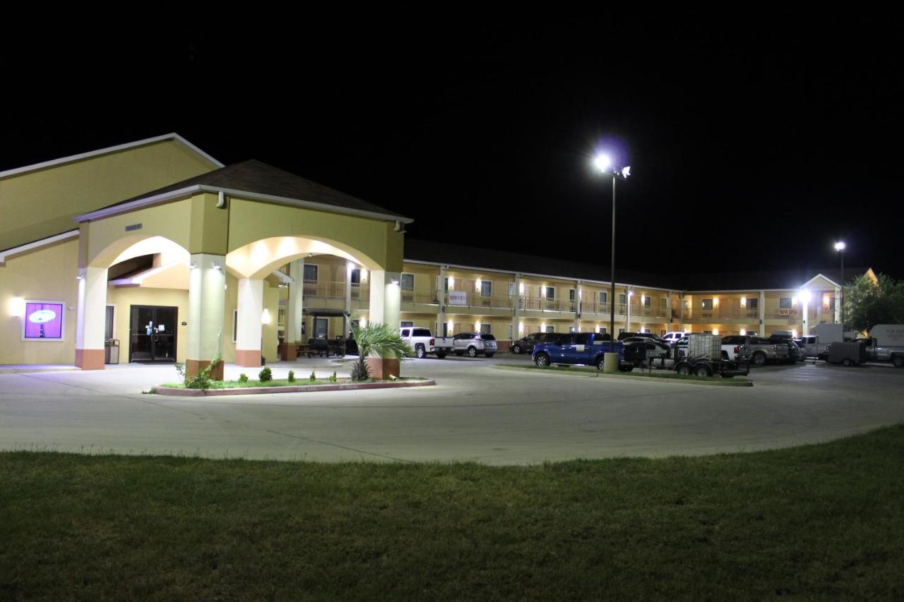 | Horizon Inn & Suites