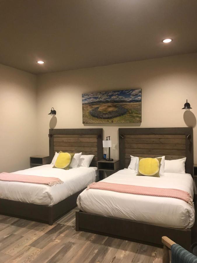 | Golden Stone Inn