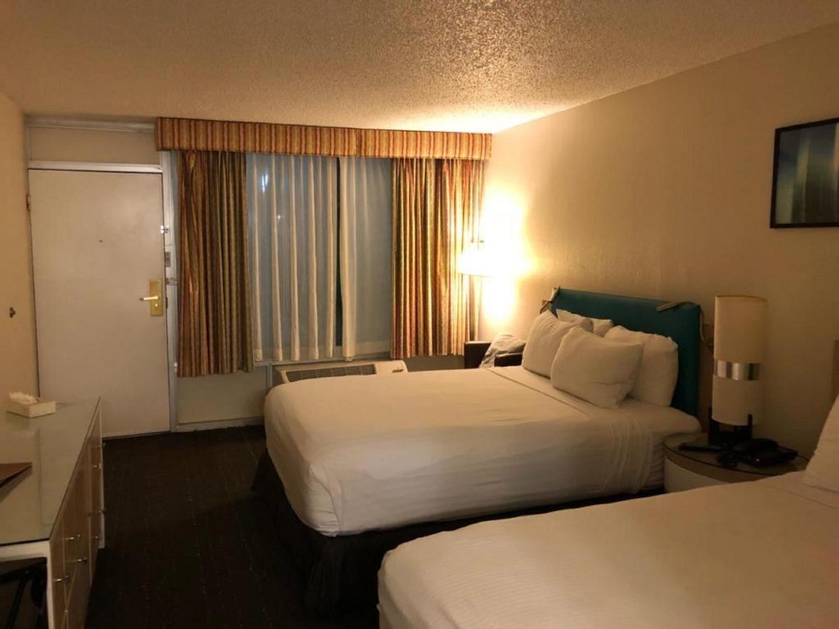 Queen Room with Two Queen Beds - Disability Access at Floridian Hotel
