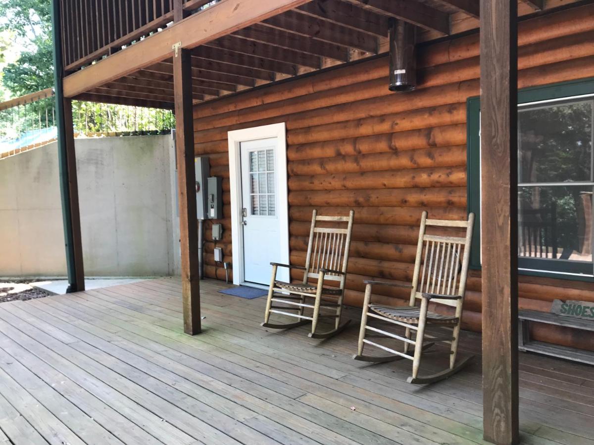 Double Room with Private Bathroom at Barefoot Hills