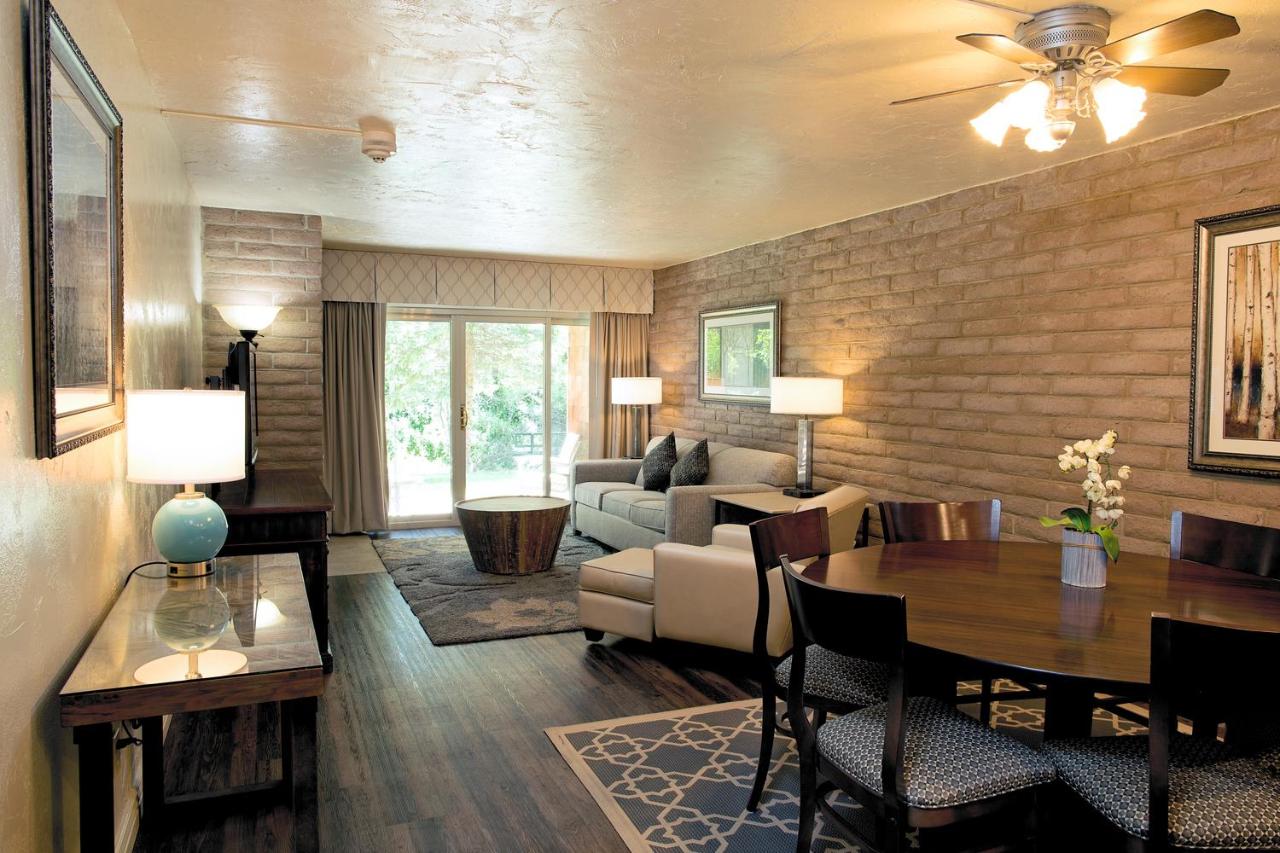 | Sandstone Creek Club Condominiums