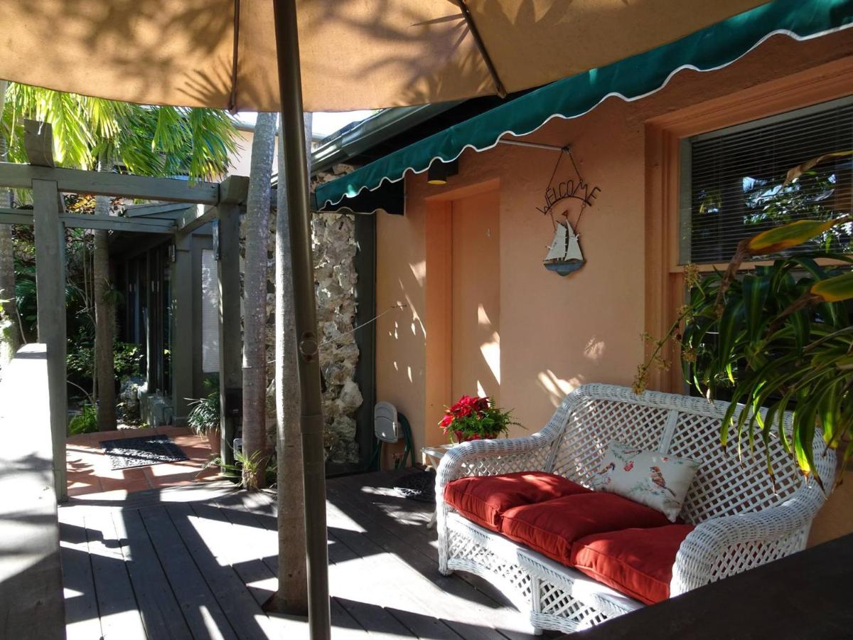 | Suite Dreams Inn by the beach
