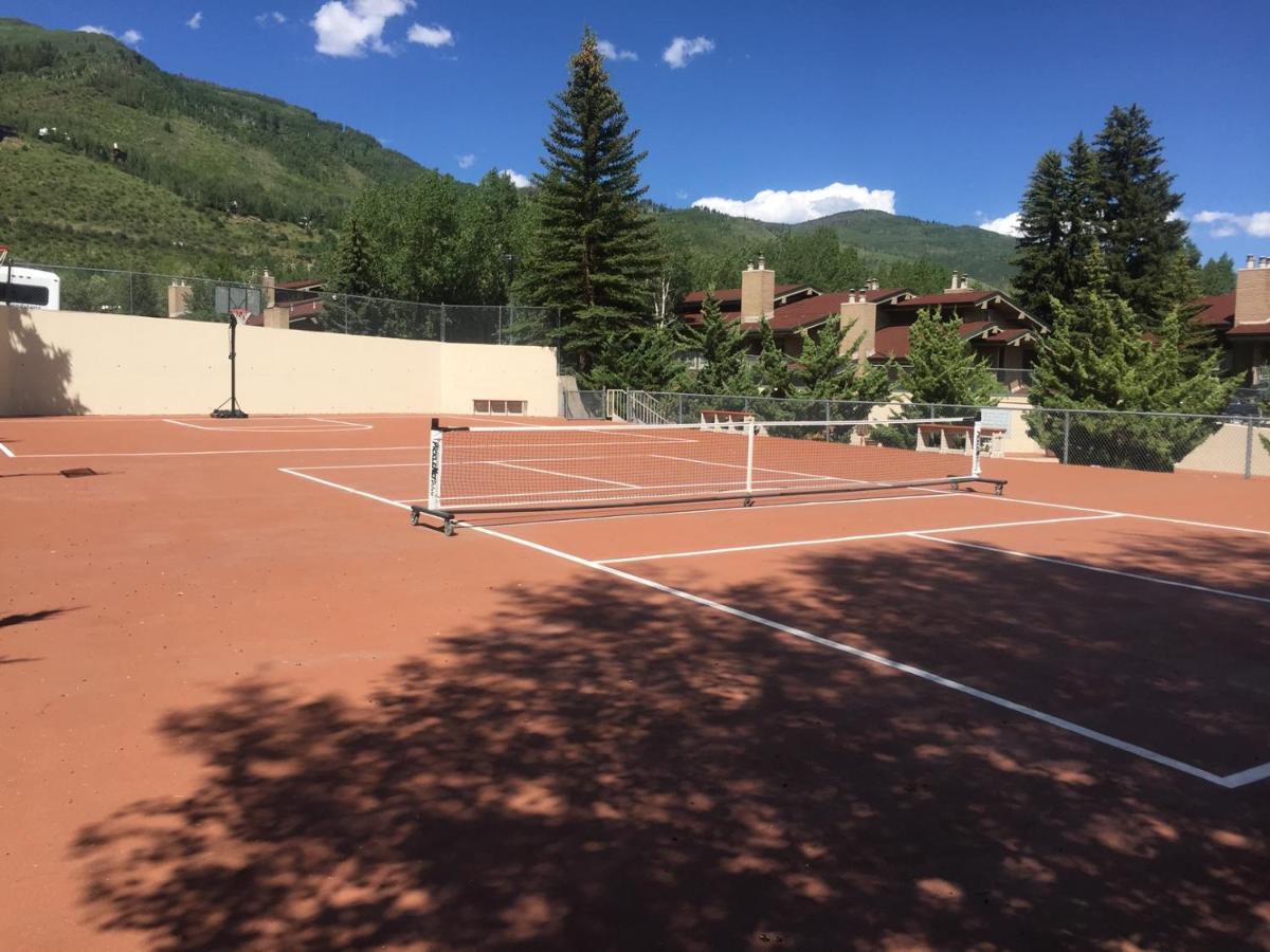 | Sandstone Creek Club Condominiums