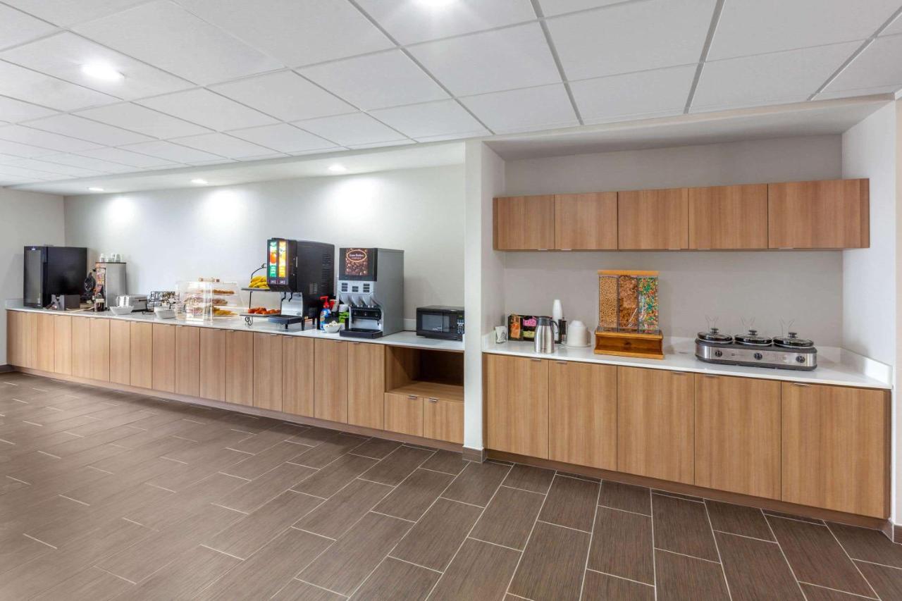 King Room - Non-Smoking at Microtel Inn & Suites by Wyndham College Station