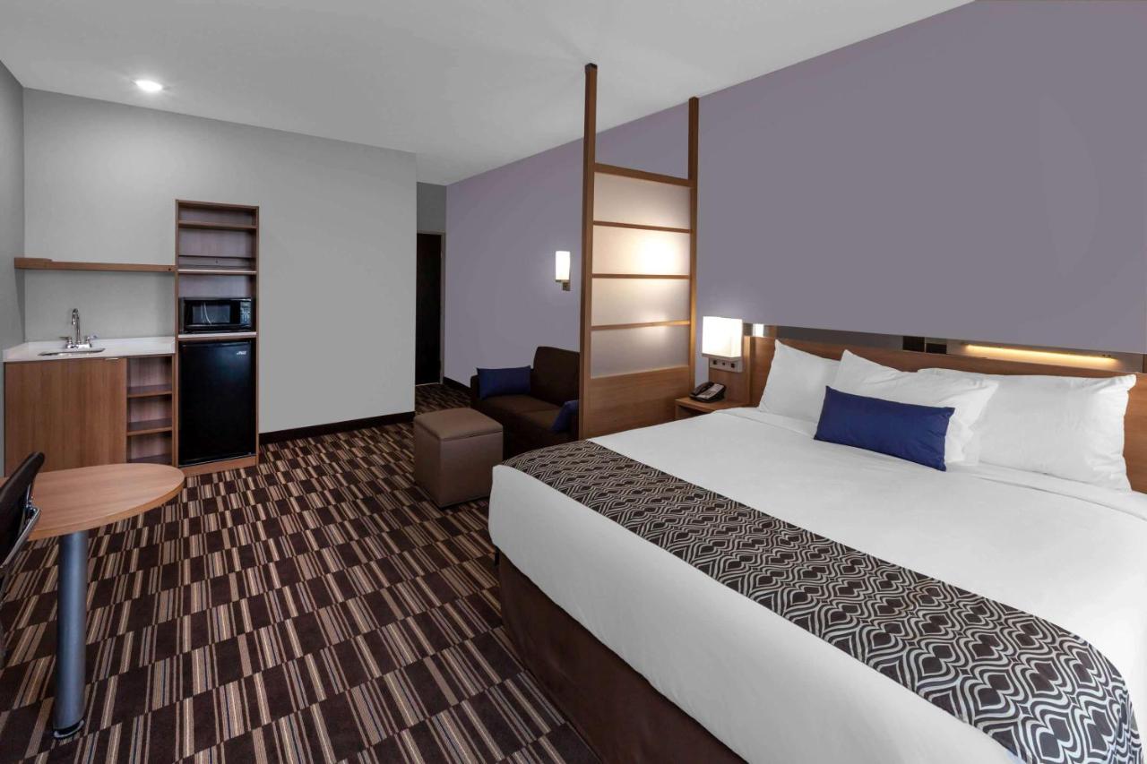 King Studio Suite - Non-Smoking at Microtel Inn & Suites by Wyndham College Station