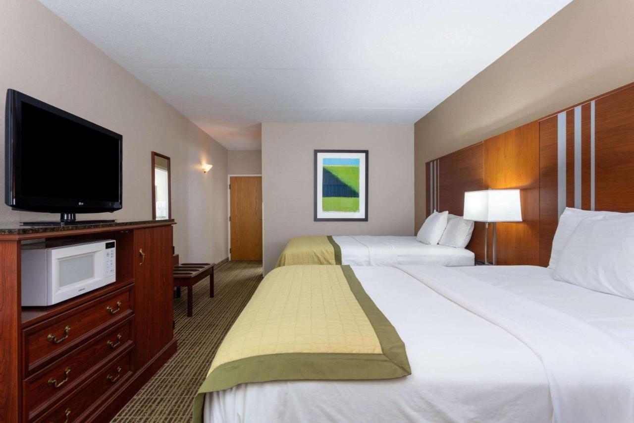 Deluxe Double Room with Two Double Beds - Disability Access - Non-Smoking at Baymont by Wyndham Elkhart