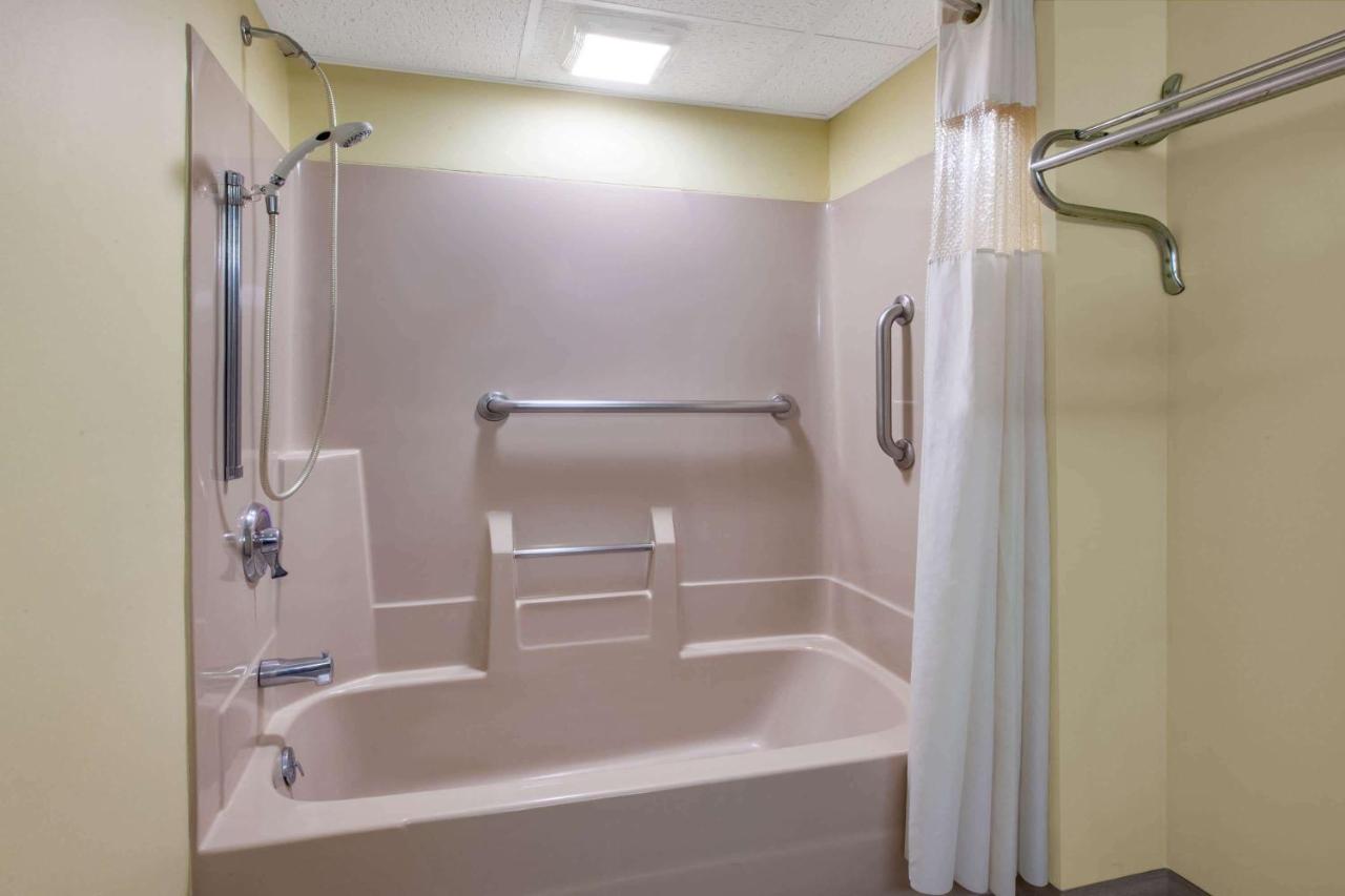 | Days Inn by Wyndham Grantville