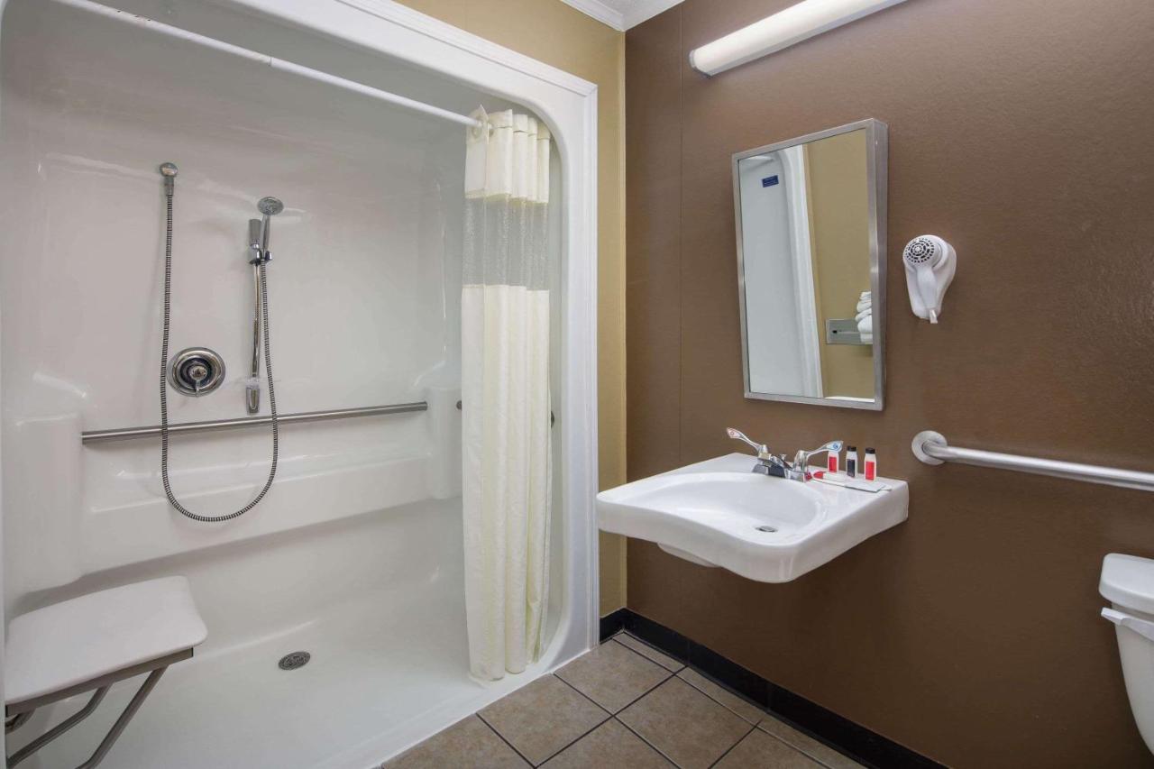 | Microtel Inn by Wyndham Columbia Two Notch Road Area