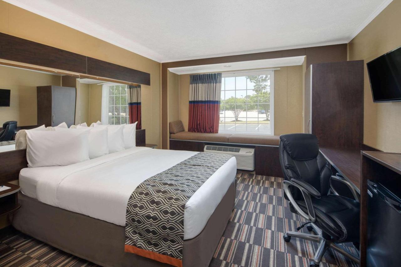 | Microtel Inn by Wyndham Columbia Two Notch Road Area