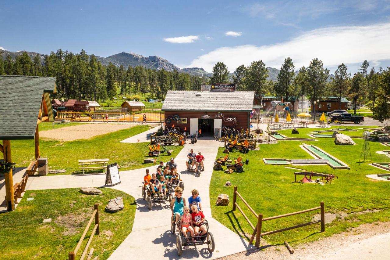 | Lodge at Palmer Gulch