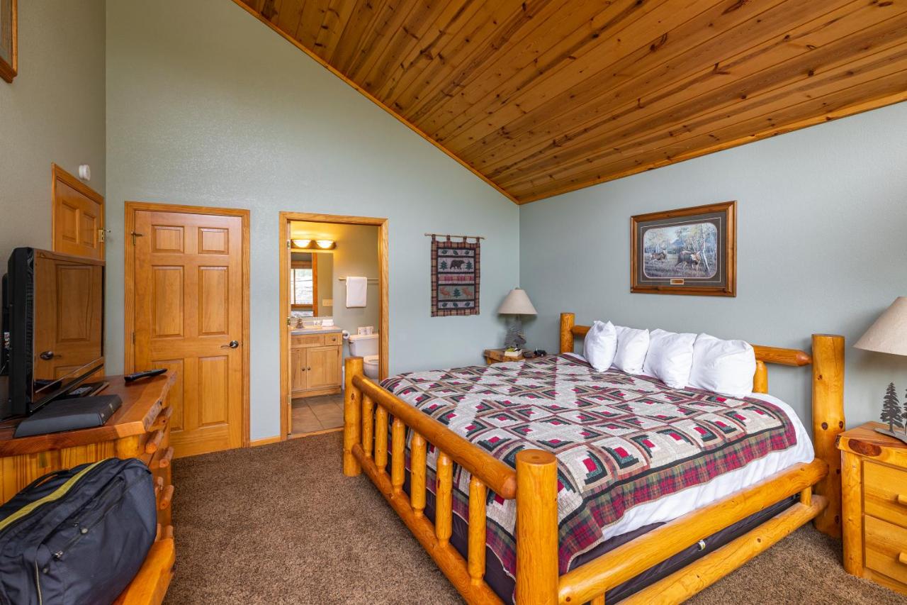 | Lodge at Palmer Gulch