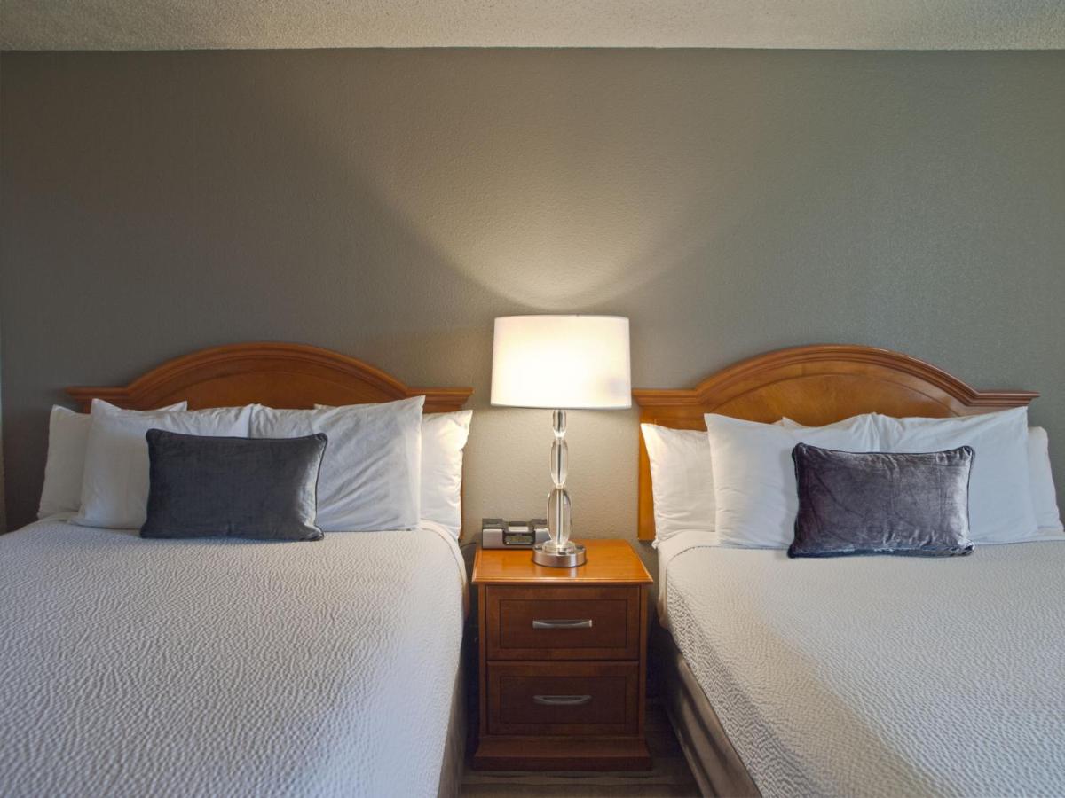 Queen Room with Two Queen Beds at Inn At The Convention Center