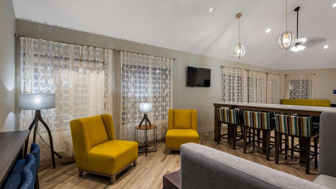 | Best Western Hampshire Inn & Suites