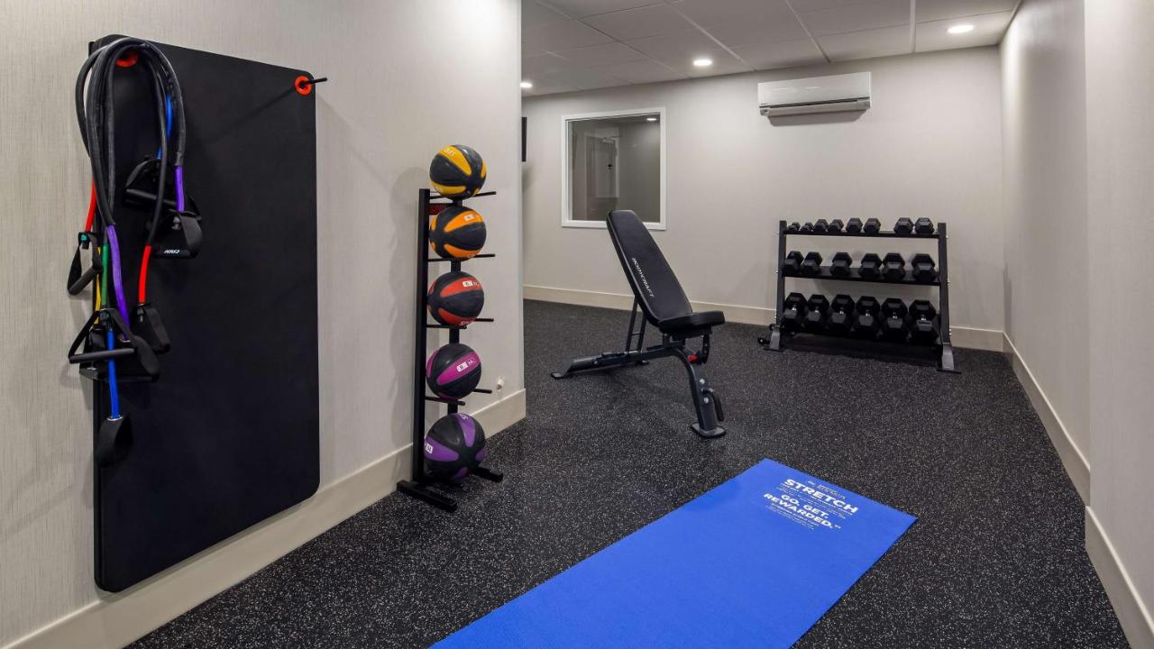 | Best Western Hampshire Inn & Suites