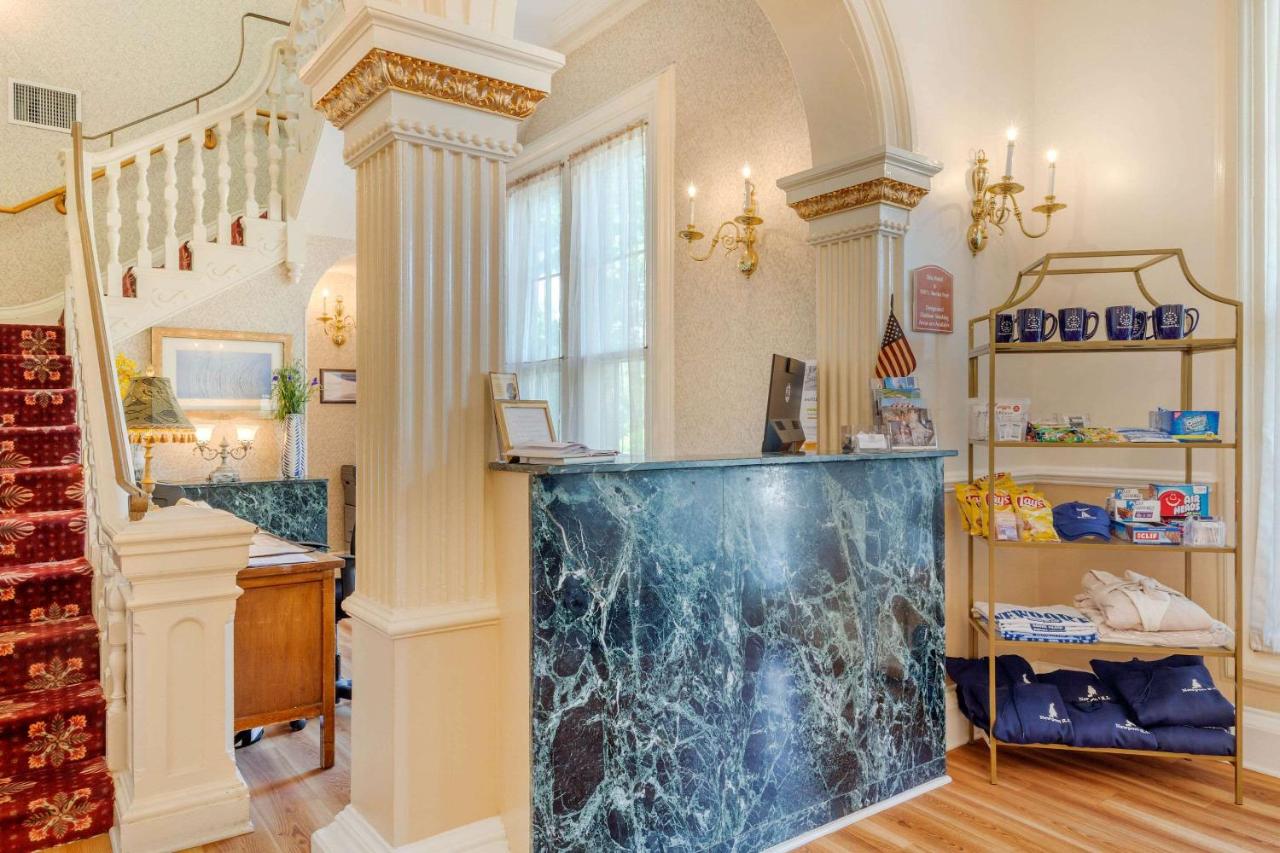 | The Carriage House Inn Newport, Ascend Hotel Collection